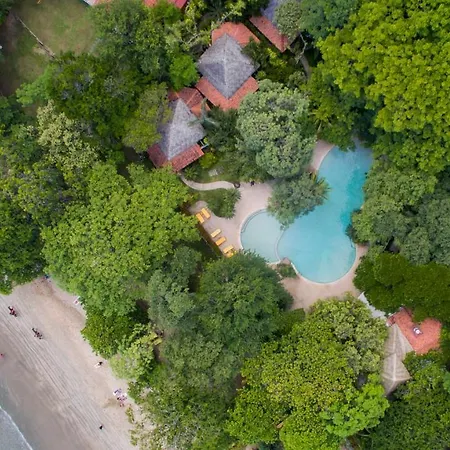 Capitán Suizo Beachfront Boutique Hotel