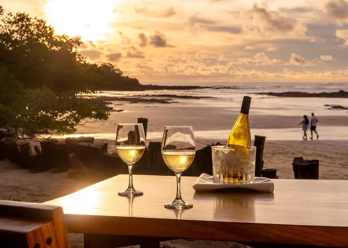 Capitan Suizo Beachfront Boutique Tamarindo