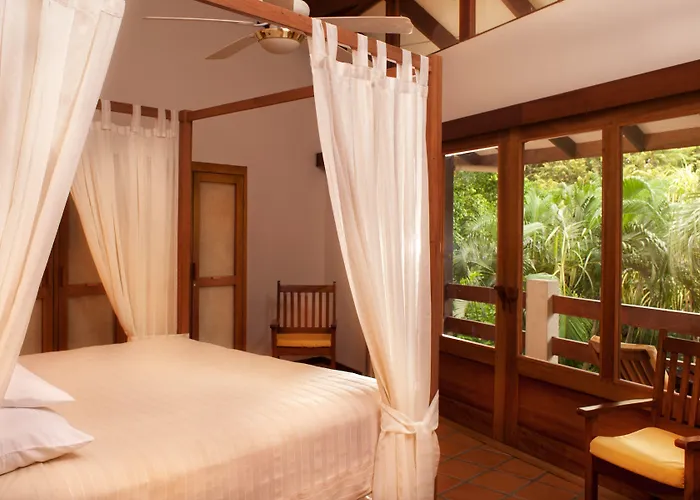 Capitan Suizo Beachfront Boutique Hotel