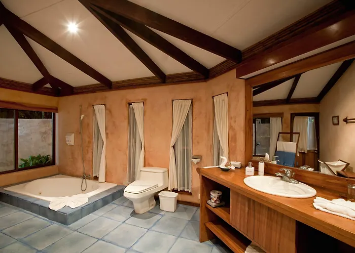 Capitan Suizo Beachfront Boutique Hotel