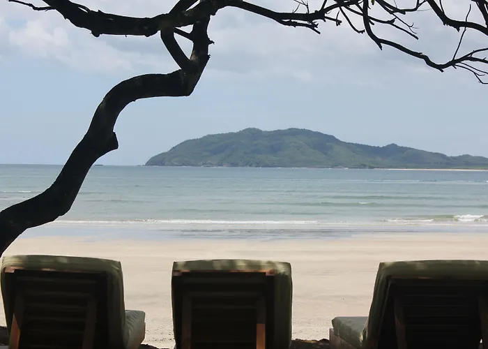 Hotel Capitan Suizo Beachfront Boutique 4*