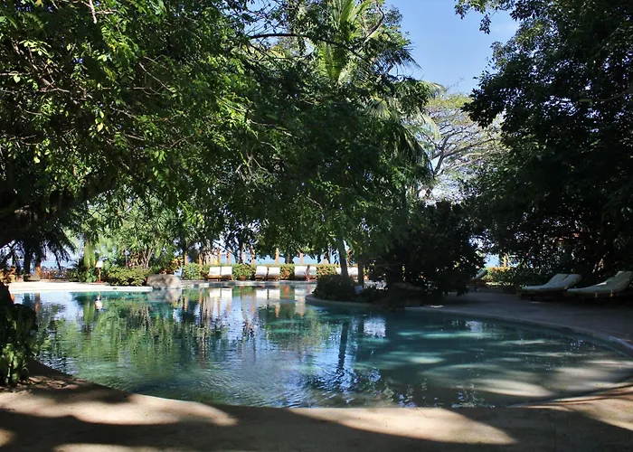 Capitán Suizo Beachfront Boutique Hotel