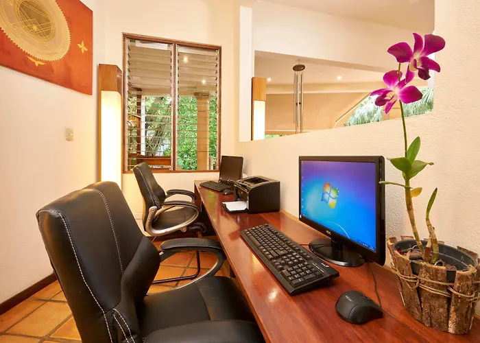 Capitan Suizo Beachfront Boutique Hotel 4*