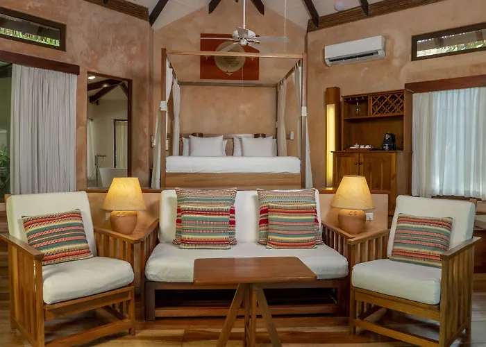 Hotel Capitan Suizo Beachfront Boutique