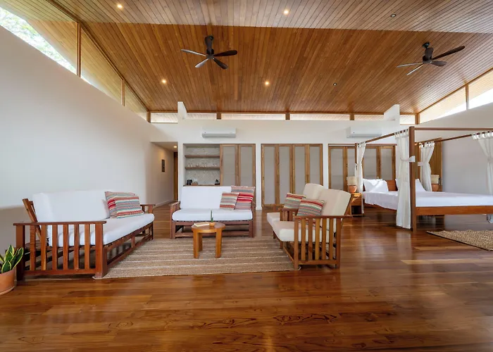 Hotel Capitán Suizo Beachfront Boutique 4*